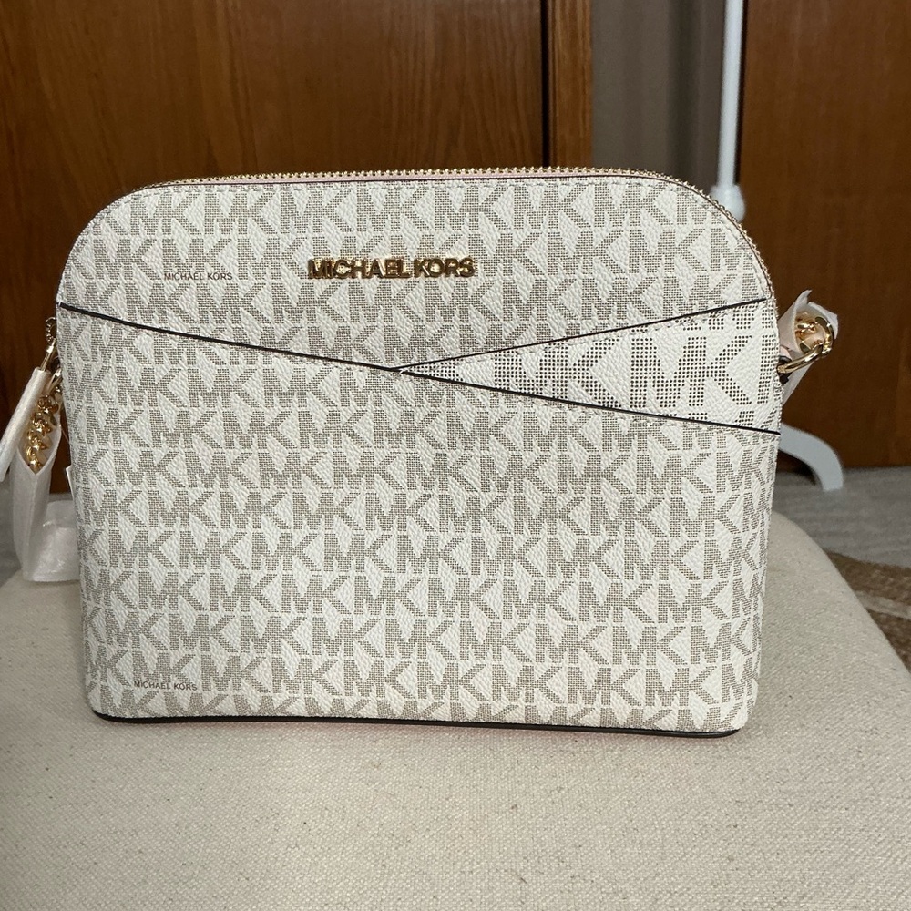 Michael Kors Jet Set Large Dome Crossbody - Picture 4 of 5